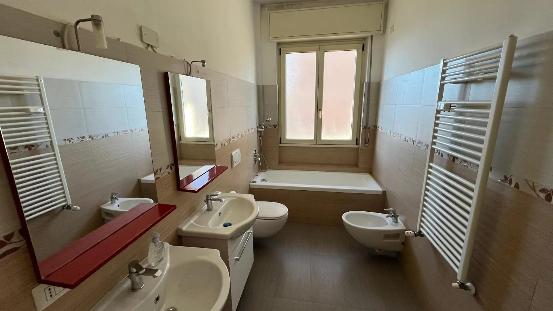 Modernita E Comfort, 150Mq Penthouse 3 Bedr Bergamo Apartment