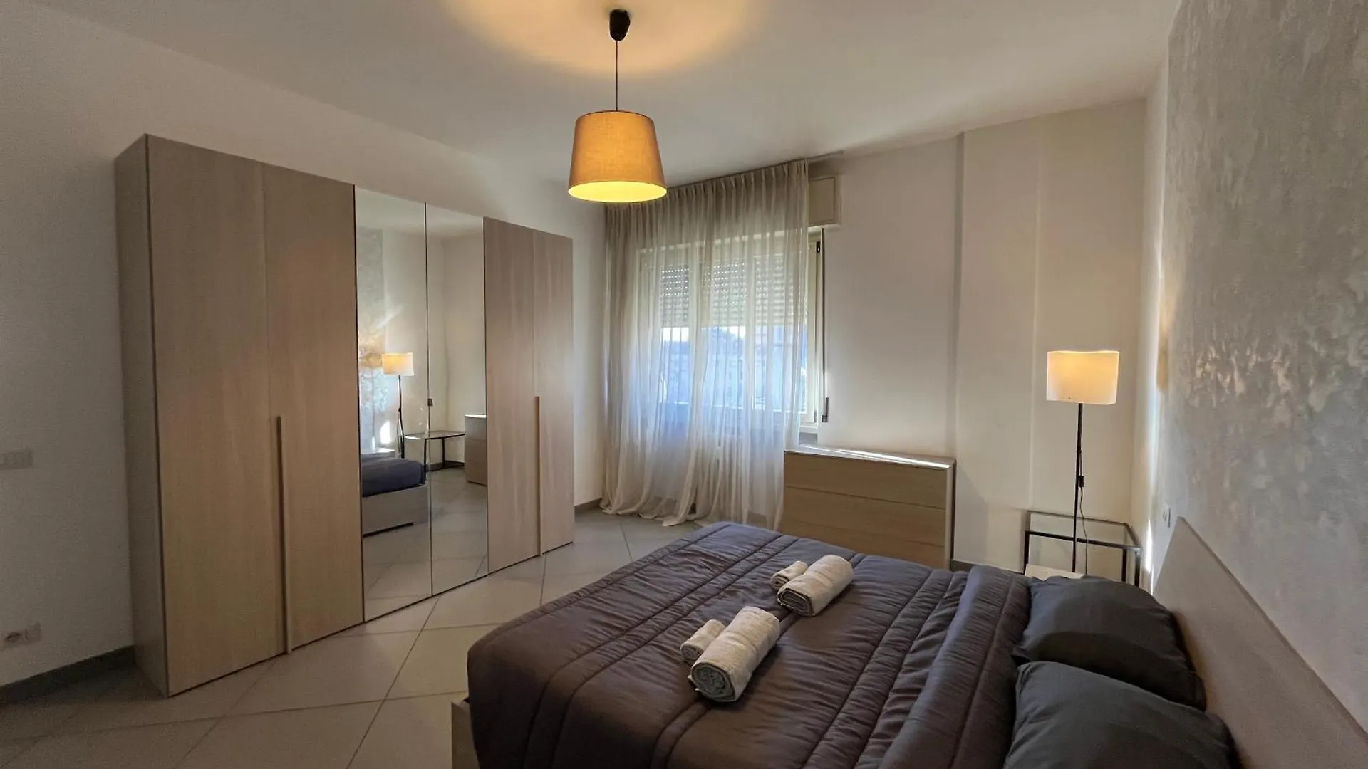Modernita E Comfort, 150Mq Penthouse 3 Bedr Bergamo 0*,  Italy